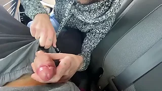 Joyful guy gets cum in indiscretion from straight friend! (amateur)